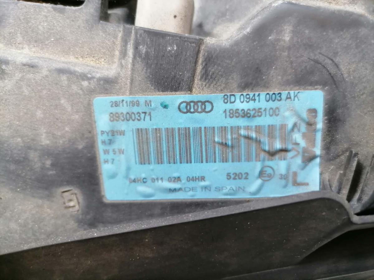 Audi A4 B5 original Scheinwerfer links Halogen 8D0941003AK Facelift BJ00